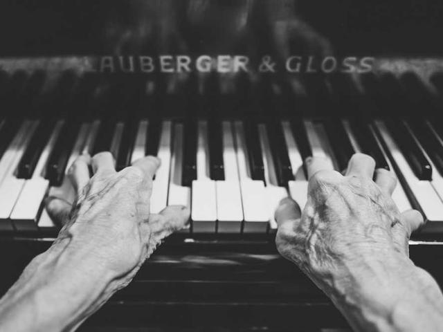 crooks_christiana_QNXz