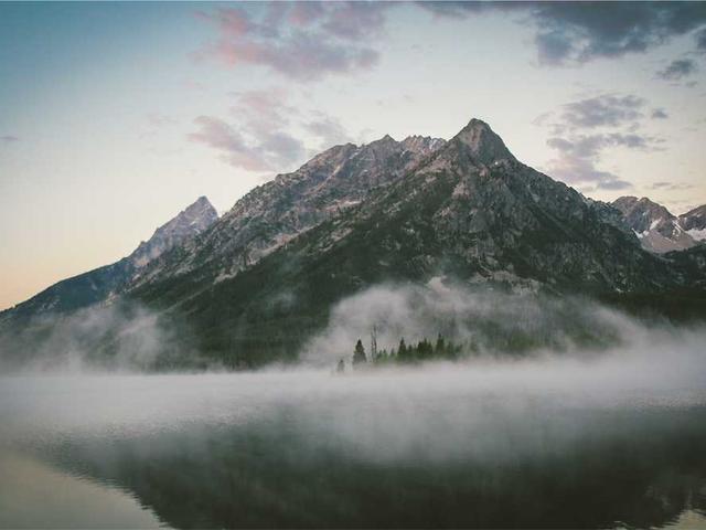 connelly_bertrand_DCUR