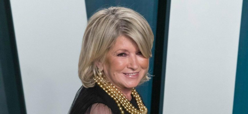 Martha Stewart Recalls Losing Her Virginity At 19 To Her 'Very Aggressive' Future Husband