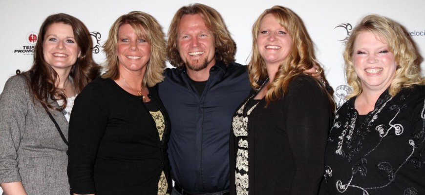 ‘Sister Wives’ Robyn & Kody Brown Finally Offload Flagstaff Home After 2 Months Of Back-And-Forth