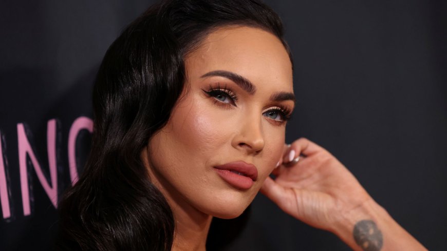 Megan Fox posts daring photo as she announces pregnancy