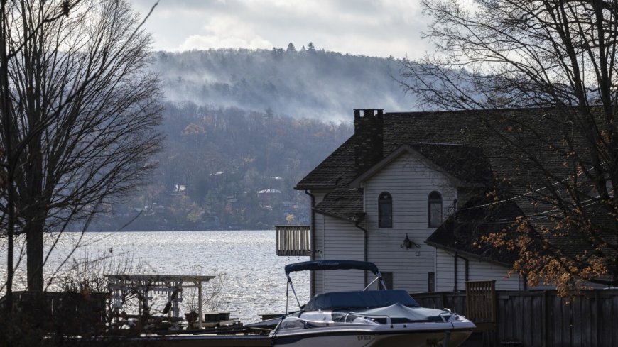 Fire crews on both US coasts battle wildfires