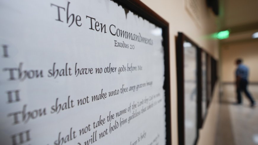 Federal judge blocks Louisiana law that requires classrooms to display Ten Commandments