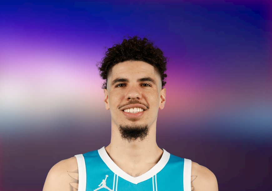 LaMelo Ball's late free throws help Hornets escape against Bucks