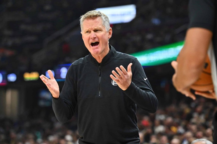 Steve Kerr Says The Last Quarter Of Friday’s Game Was ‘Disgusting’