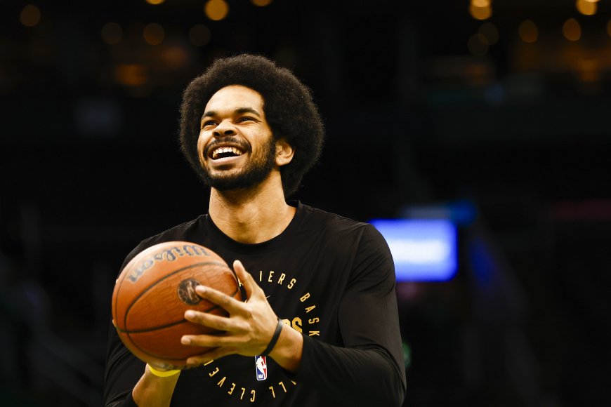 LOOK: Jarrett Allen is all smiles and other pictures of the day in the NBA