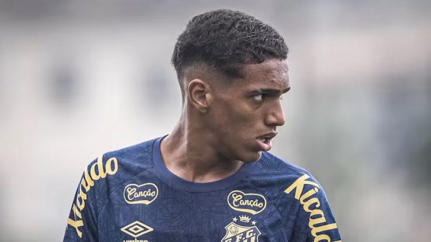 Barcelona and Chelsea interested in signing 18-year-old Brazilian left-back