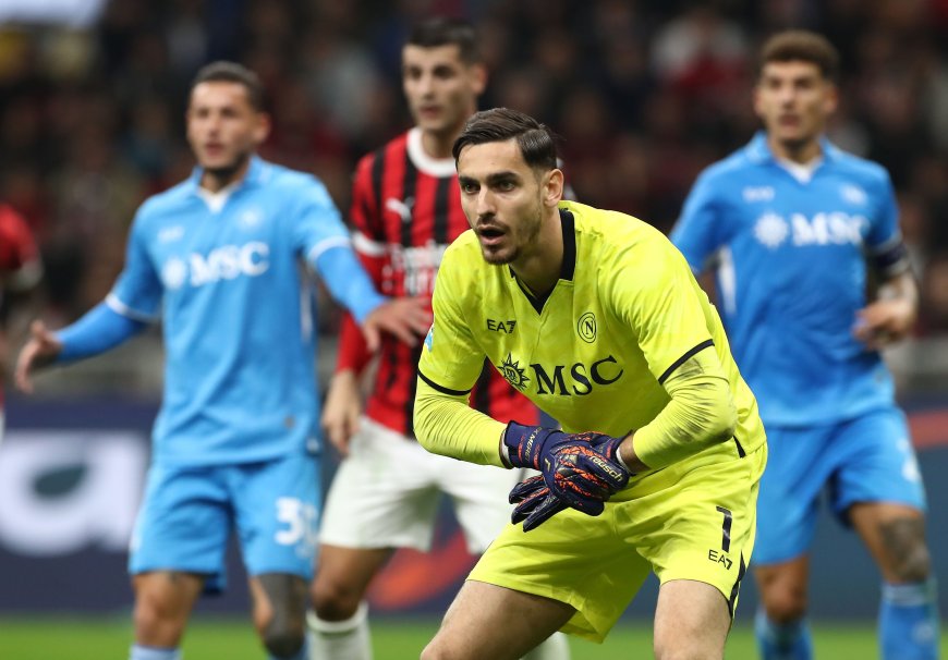 Inter Monitor Talks Between Napoli and Starting Goalie