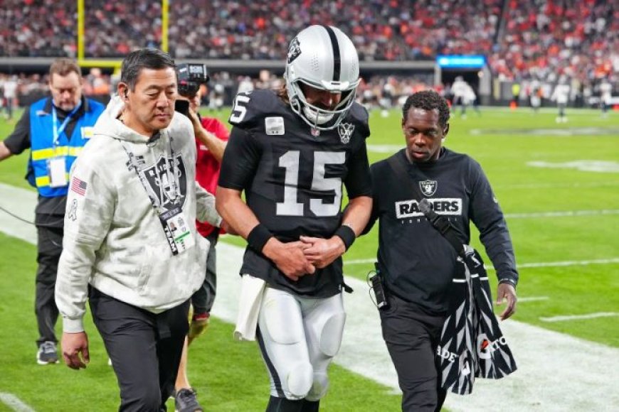 Gardner Minshew suffered a broken collarbone and will miss the rest of the season for Las Vegas