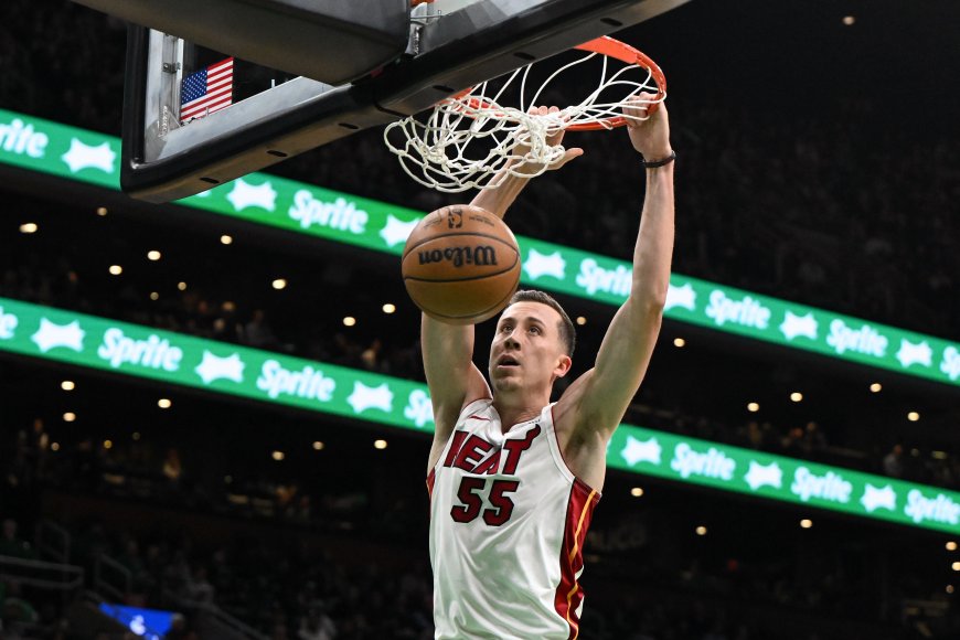 LOOK: Duncan Robinson with a rare dunk and other pictures of the day in the NBA