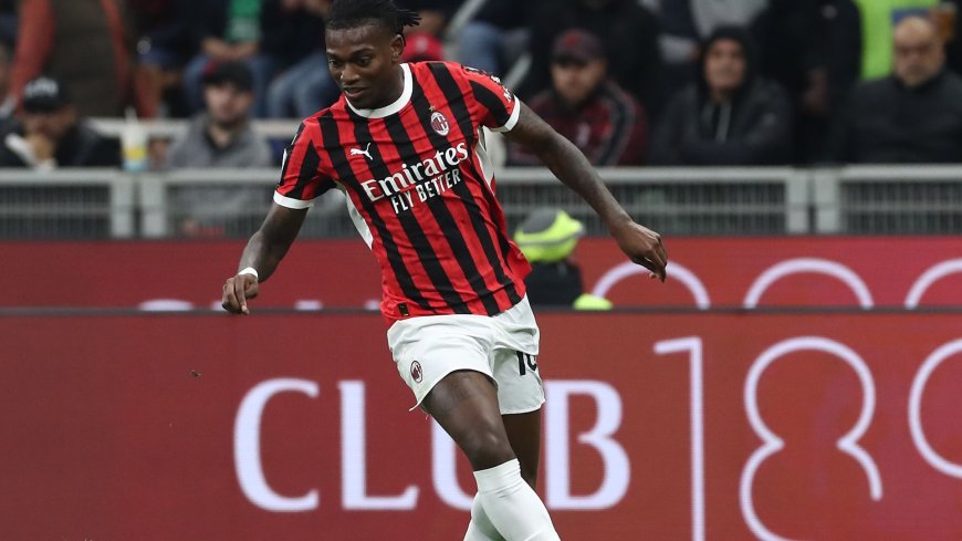 AC Milan Confident in Keeping Star Attacker Amid Barcelona, PSG Rumors