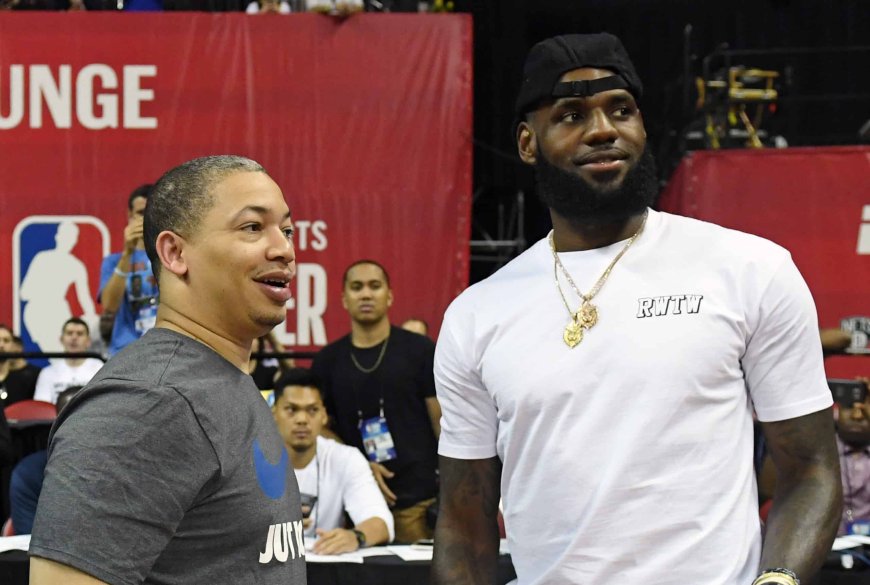 LeBron James Reportedly Offered To Help Tyronn Lue Get Lakers’ Coaching Job