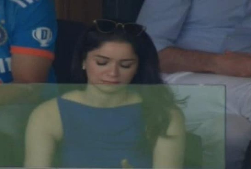 Sara Tendulkar Spotted Cheering For India During 3rd Test Against Australia