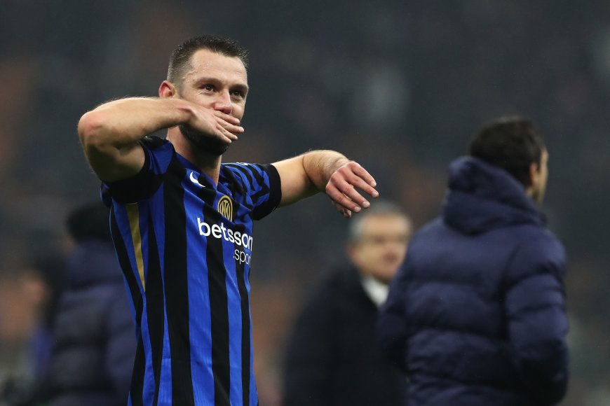 De Vrij Dishes on Inter Stay and Future and Lazio Spell