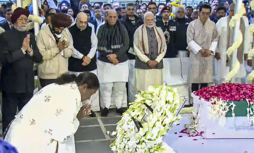 Top leaders, foreign dignitaries pay last respects to Manmohan Singh at Nigambodh Ghat