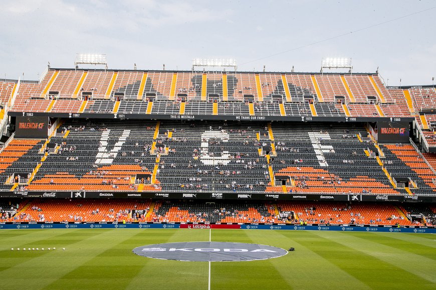 Valencia fans prepare bizarre protest vs. Real Madrid