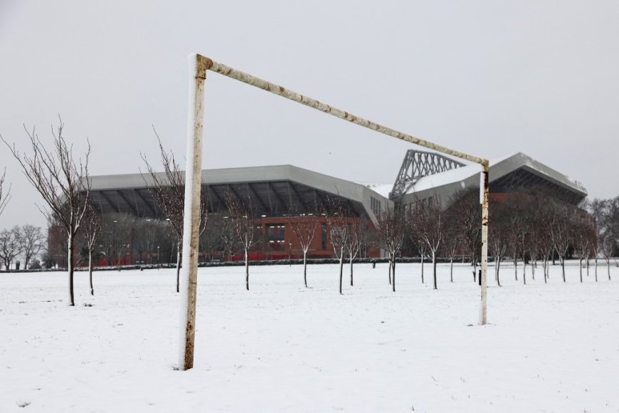 Liverpool vs Man Utd Premier League Clash To Go Ahead Despite Snowfall