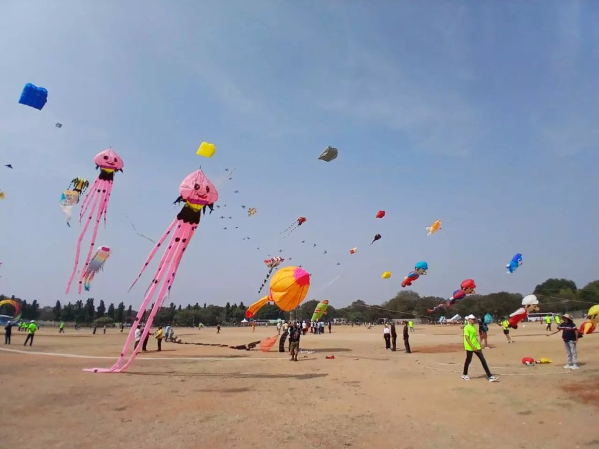 More than 15 lakh people attend kite festival in Secunderabad