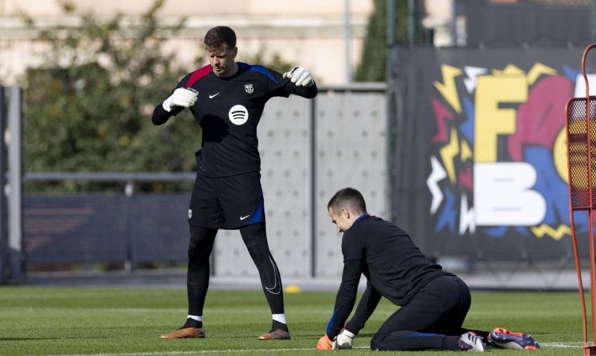 Barcelona manager dodges question on number one goalkeeper spot