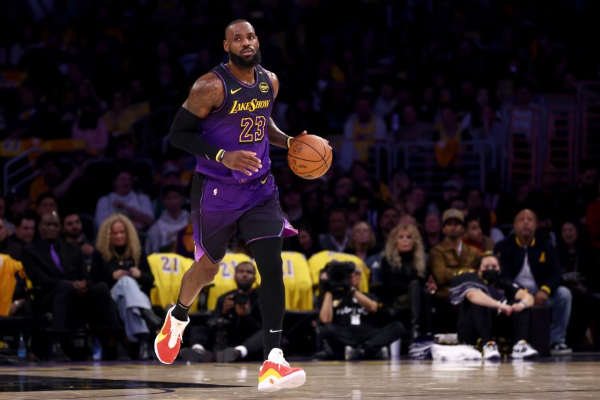 Stats Show How LeBron James Has Been Dominating Since Turning 40