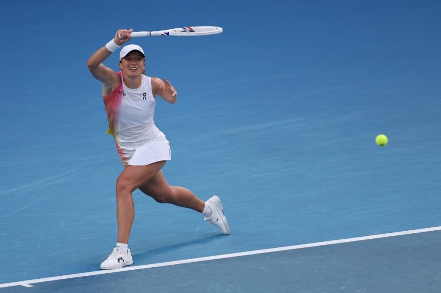 Merciless Swiatek Crushes 'Lucky Loser' Eva Lys To Reach Melbourne Quarters