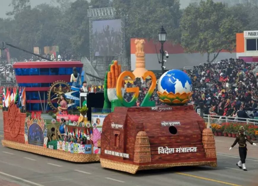 Around 10,000 special guests attend Republic Day parade