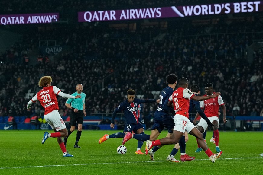 PSG Talking Podcast: Manchester City Triumph, Kvara’s Debut, and High Stakes Against Stuttgart