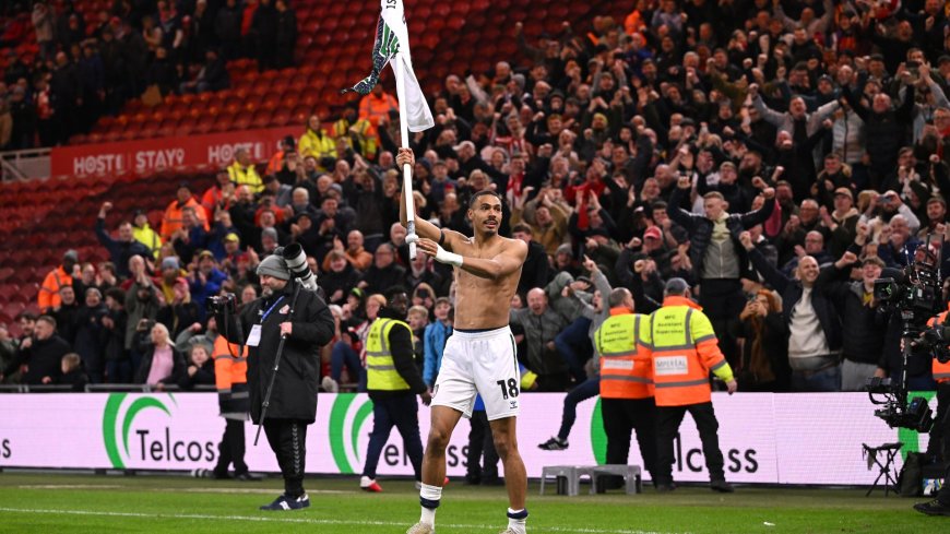 ‘New phone wallpaper’ – Sunderland fans love Wilson Isidor for cheeky gesture after huge win at Middlesbrough