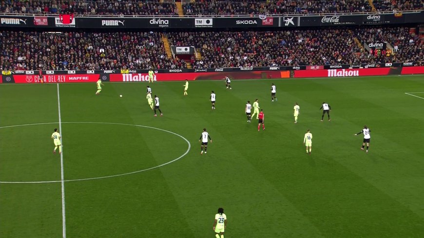 WATCH: Ferran Torres doubles up as Barcelona extend lead against Valencia