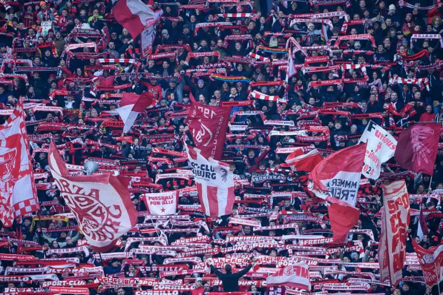 SC Freiburg prepare for kickoff on German Federal Election Weekend: “More important than football.”