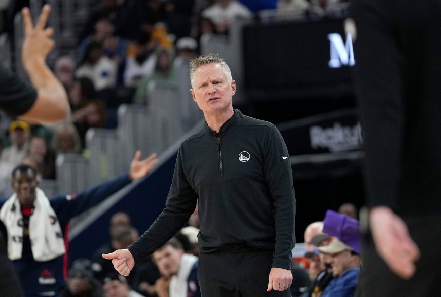 Steve Kerr Wants NBA Officials To Call More Traveling Violations