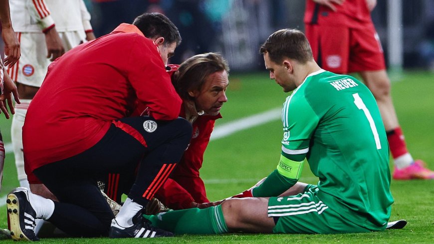 Manuel Neuer suffers freak injury while celebrating Jamal Musiala's goal for Bayern Munich against Bayer Leverkusen