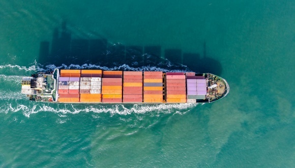 上海市政协委员;钟永喜;沪港优势互补;两地企业;拼船出海;上海两会