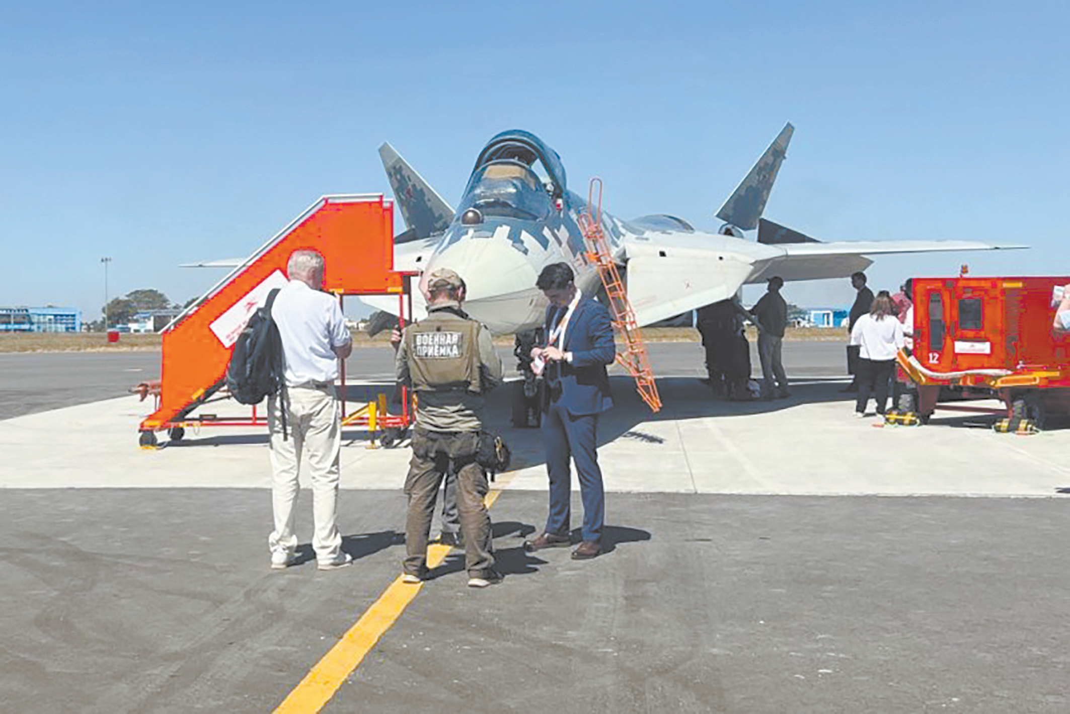 参加今年印度航展的苏-57战斗机