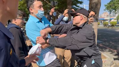 5億高中生案夏朝源法院外被揍　美髮師動手嗆「來告」這下慘了