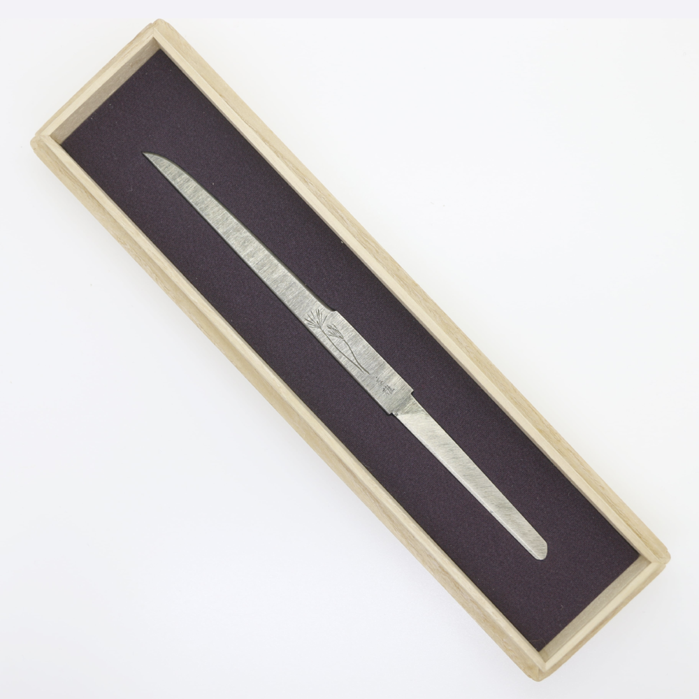 中国小伙儿杀进日本千年刀剑产业