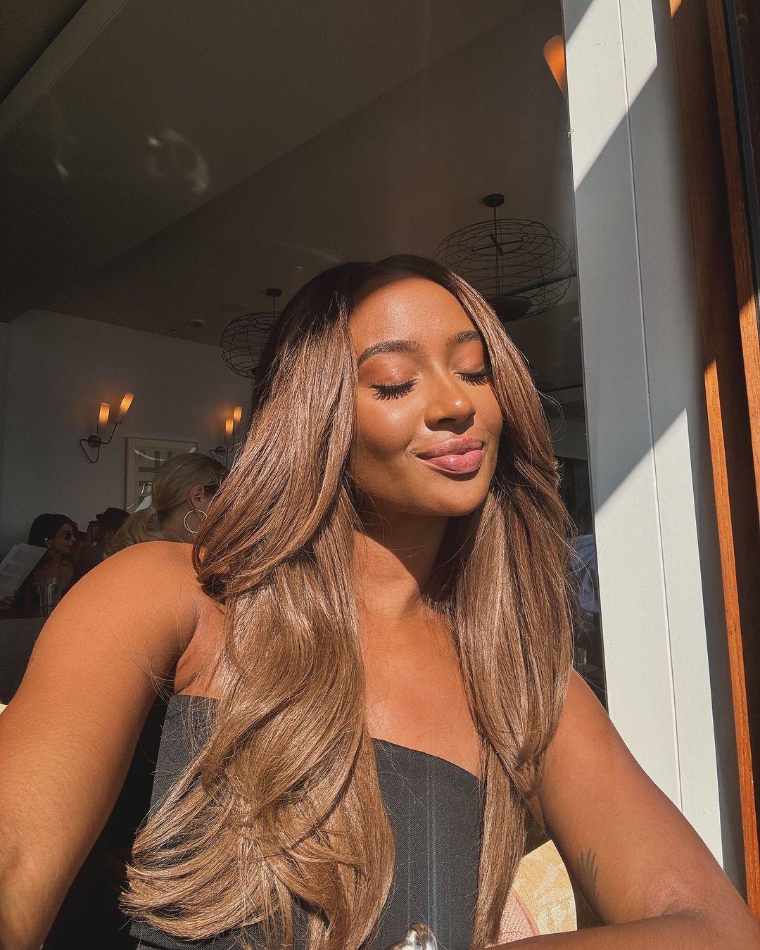 Kayla Nicole taking a selfie