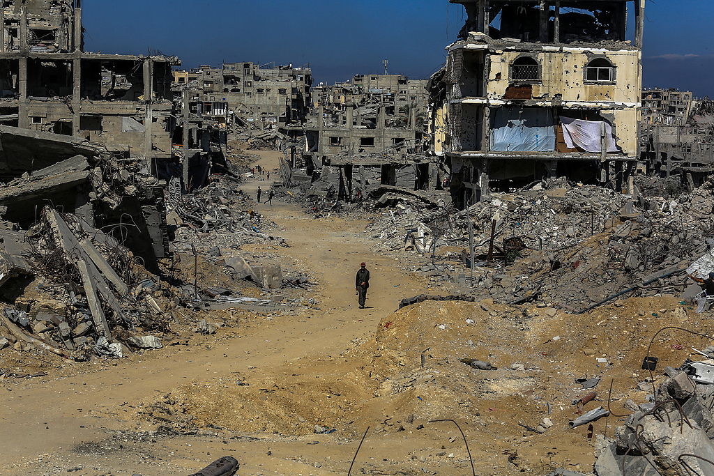 10月16日，加沙地带汗尤尼斯。（视觉中国）