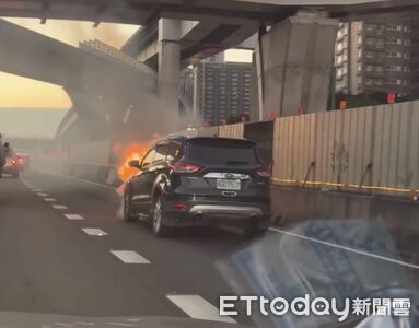 快訊／國1林口段休旅車竄大火！駕駛驚險逃出...車流回堵5km