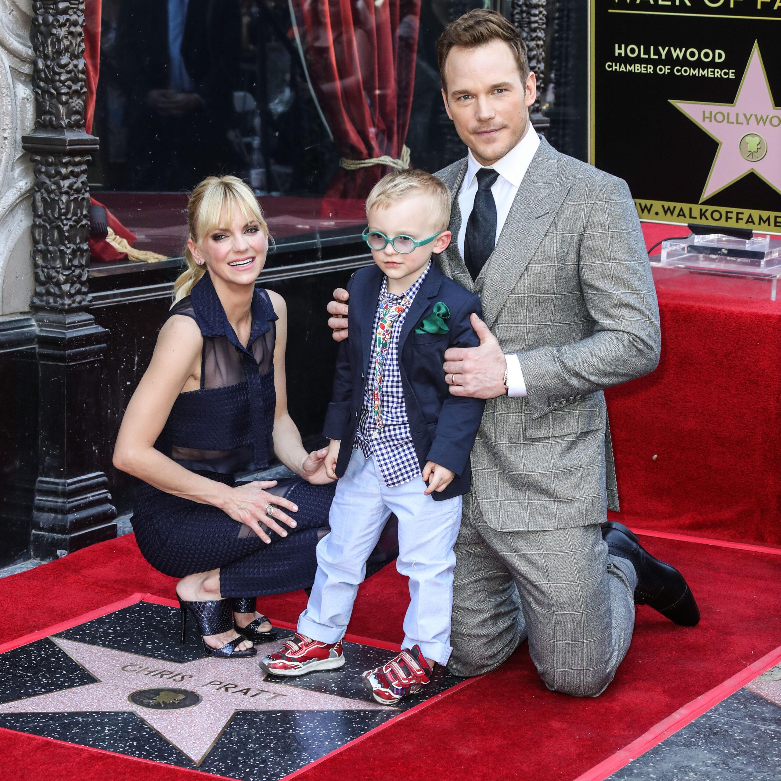 Anna Faris, Chris & Jack Pratt at a movie premiere
