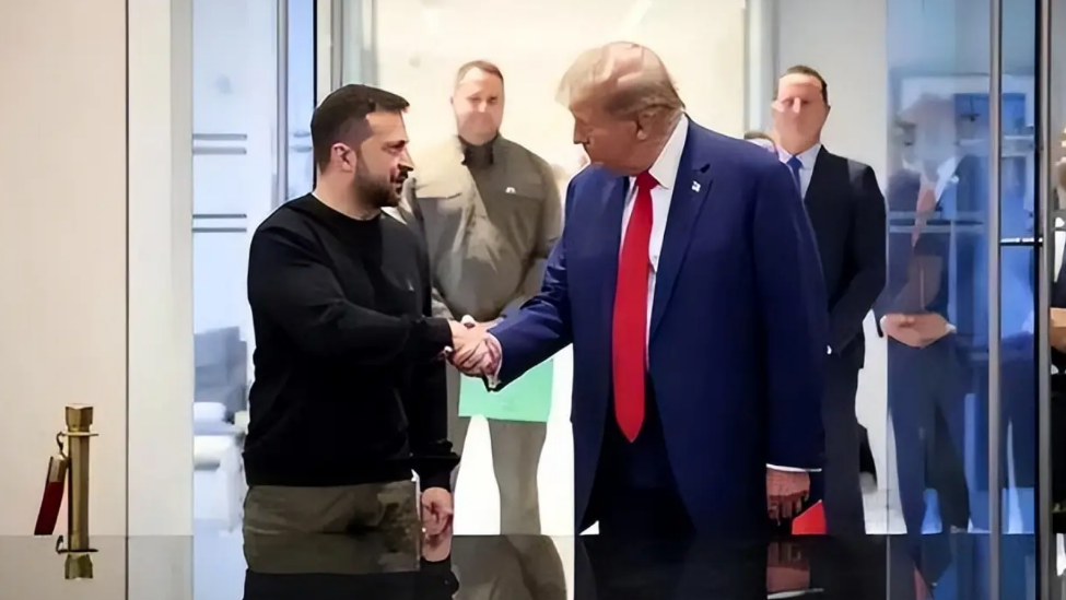 泽连斯基表示，他希望战争于今年底结束，而特朗普则称，战争已经持续了太久，他希望战争在一个月内结束。