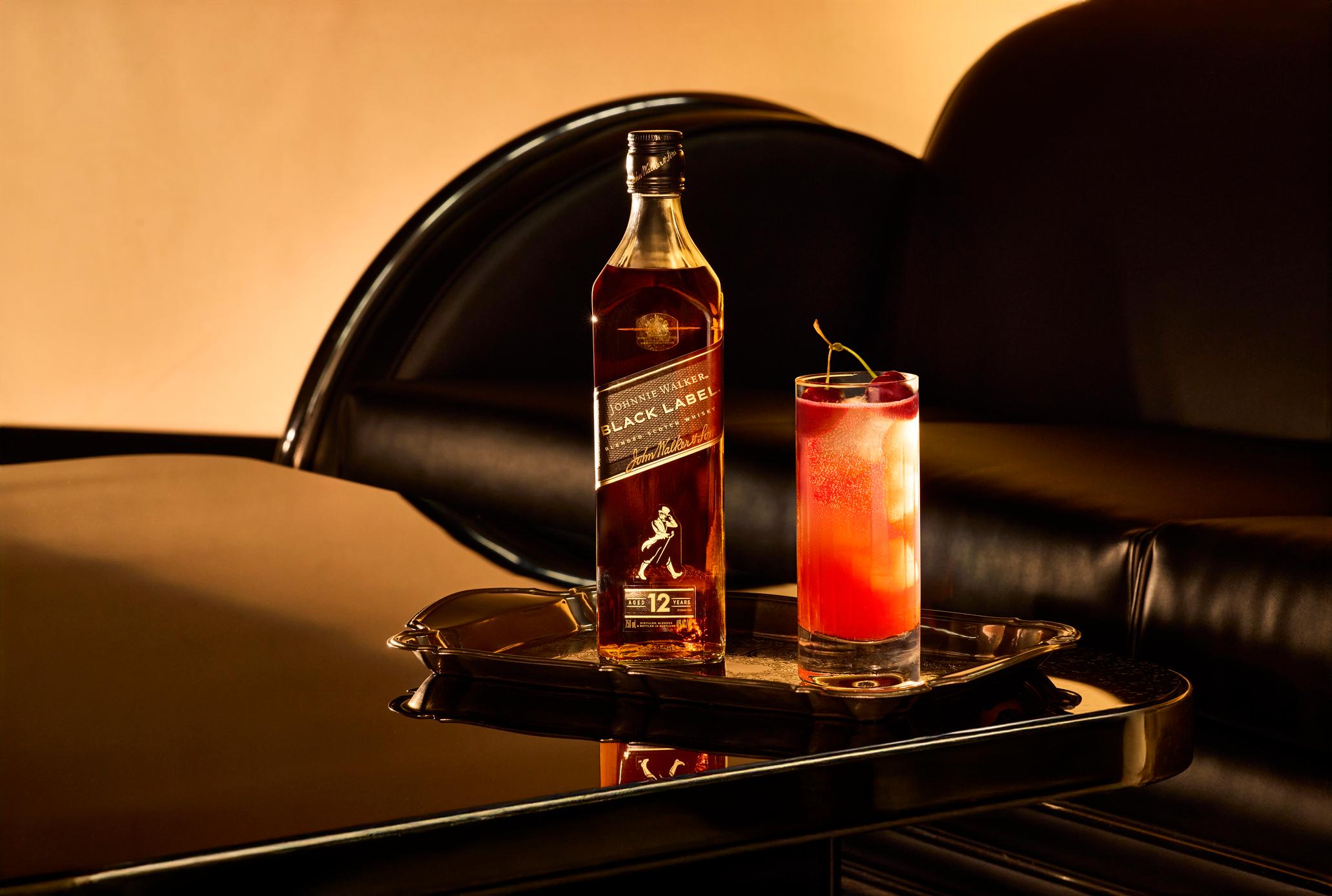 Sabrina Carpenter's drink with Johnnie Walker. 