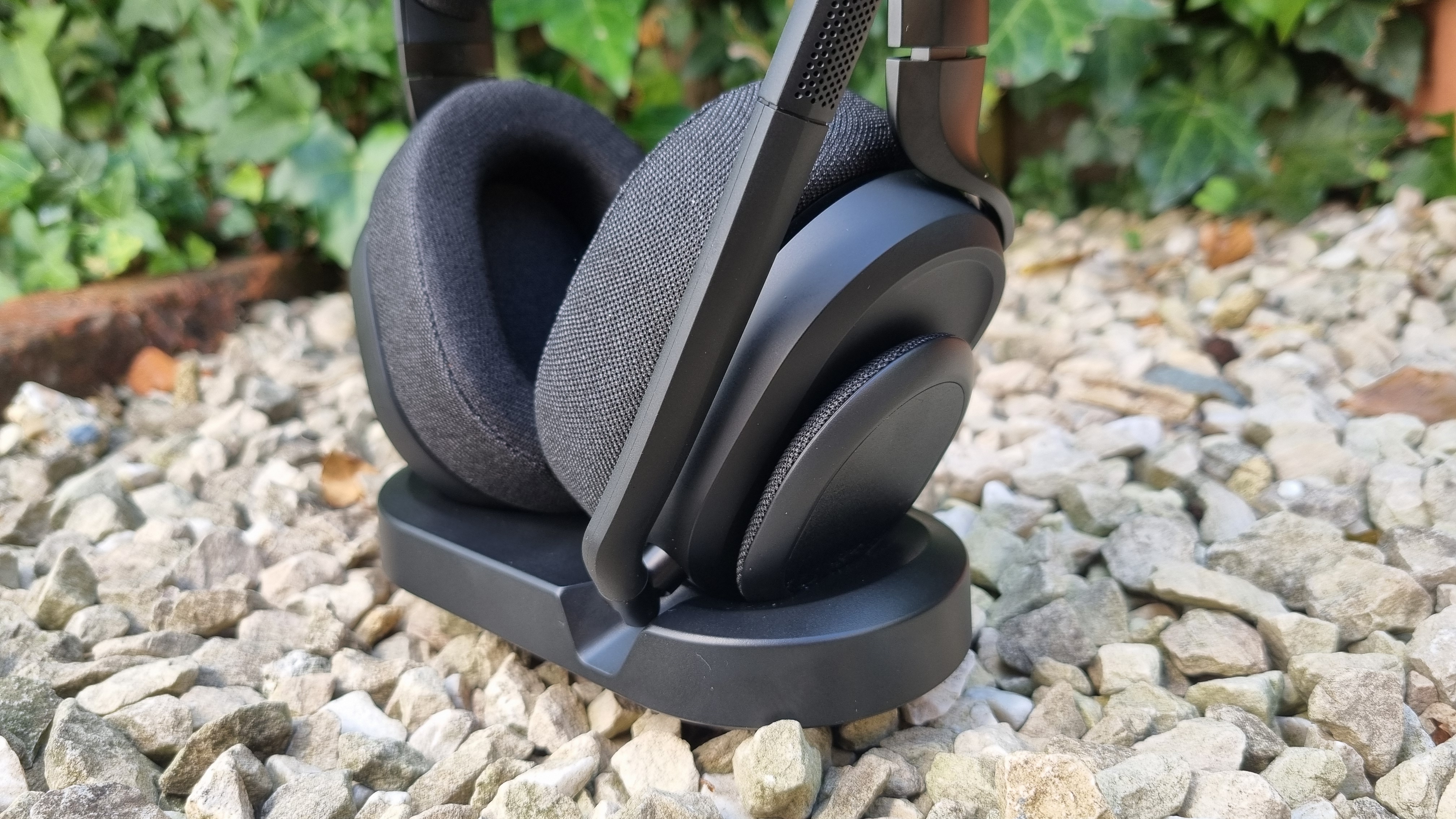 The Fractal Design Scape atop its charging stand