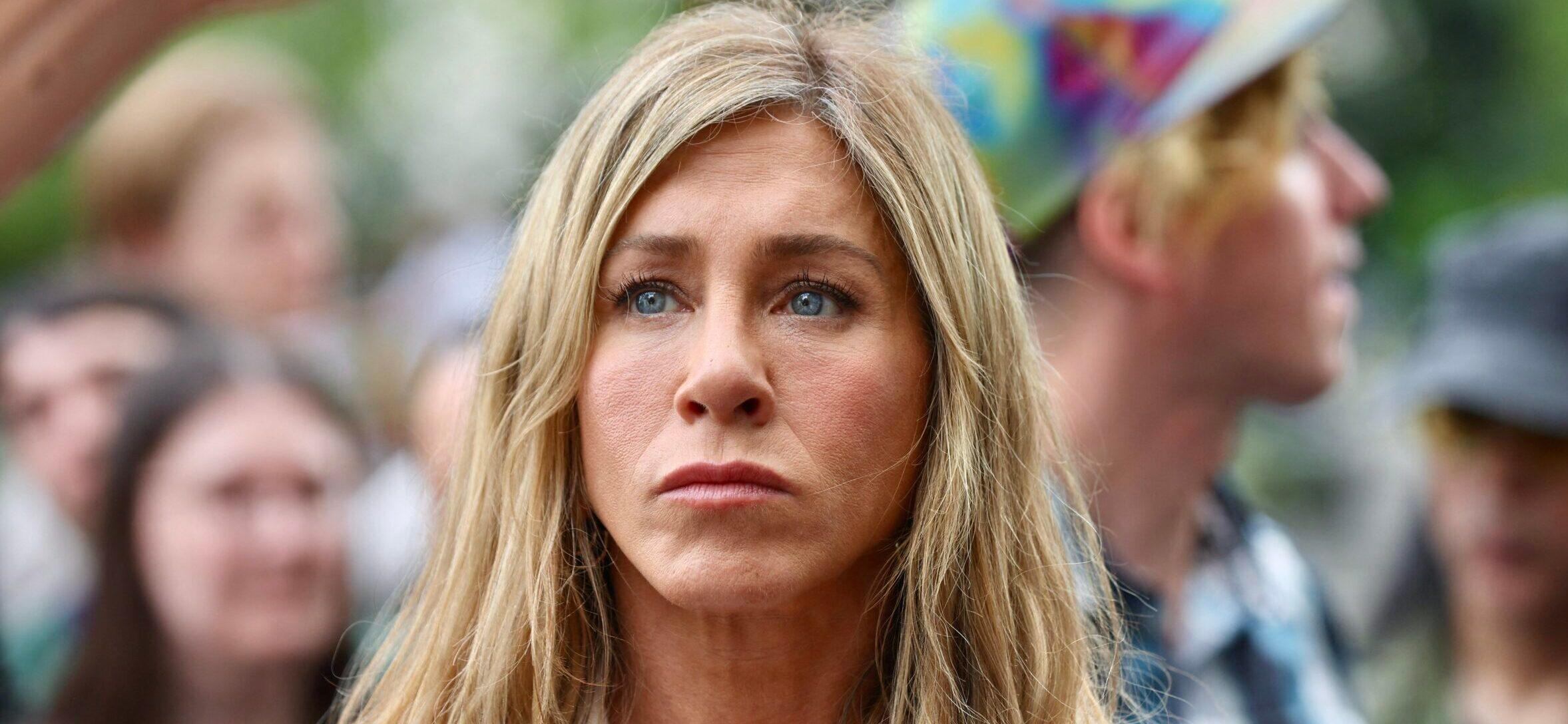 Jennifer Aniston is seen on the set of 'The Morning Show'