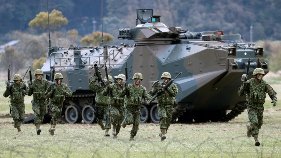 高市涉台挑衅言论不是个别人的“暴论”,而是长期以来日本政坛“集体向右转”的后果呈现。