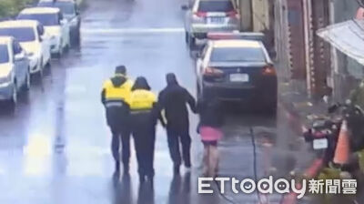 婦人低溫下瑟瑟發抖　瑞芳警向店家借衣物助返家