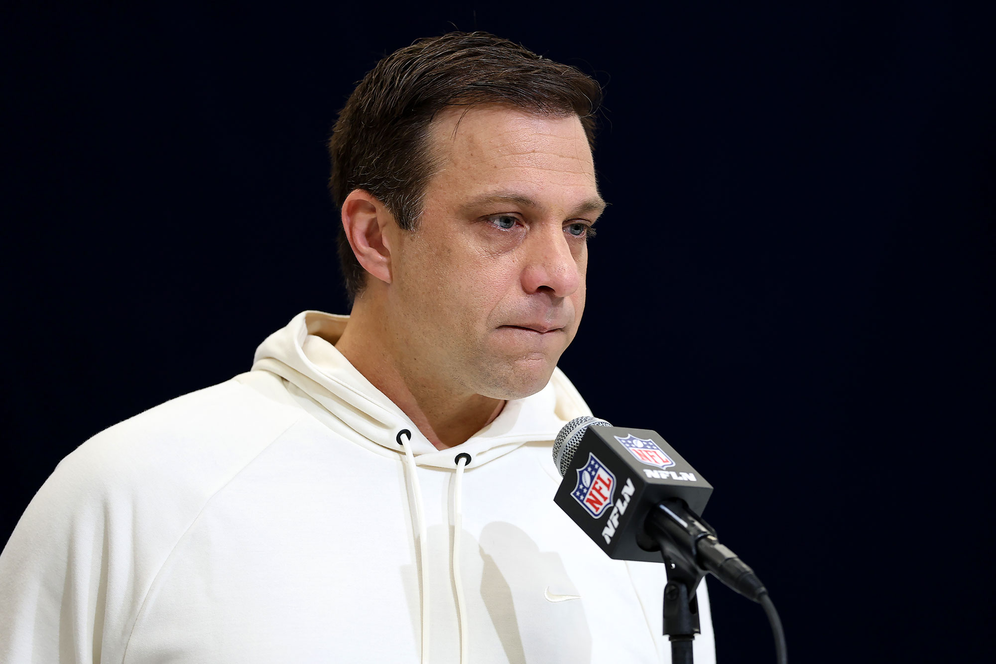 Chiefs GM Brett Veach Gives Uncomfortable Answer About Travis Kelce and Taylor Swift Wedding