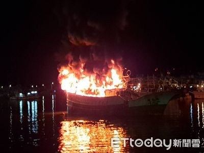 快訊／基隆八斗子漁港火燒船　6人緊急跳船
