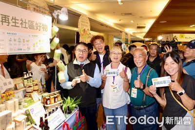 黃偉哲率隊北上快閃板橋！「秋收台南味」登場　哈密瓜、紅文旦香甜搶手