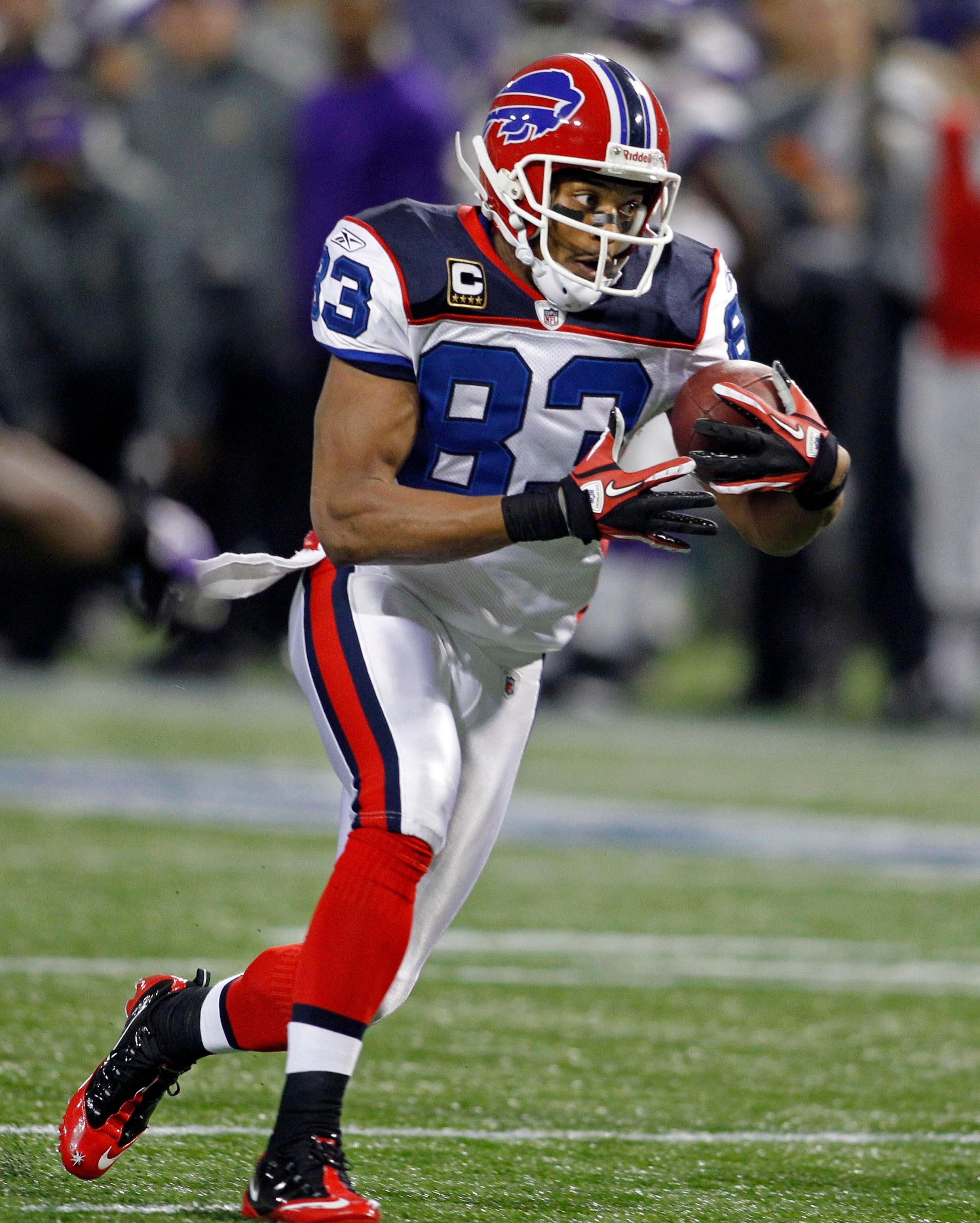 Buffalo Bills wide receiver Lee Evans catches a pass and goes to the 8-yard line against the Minnesota Vikings.